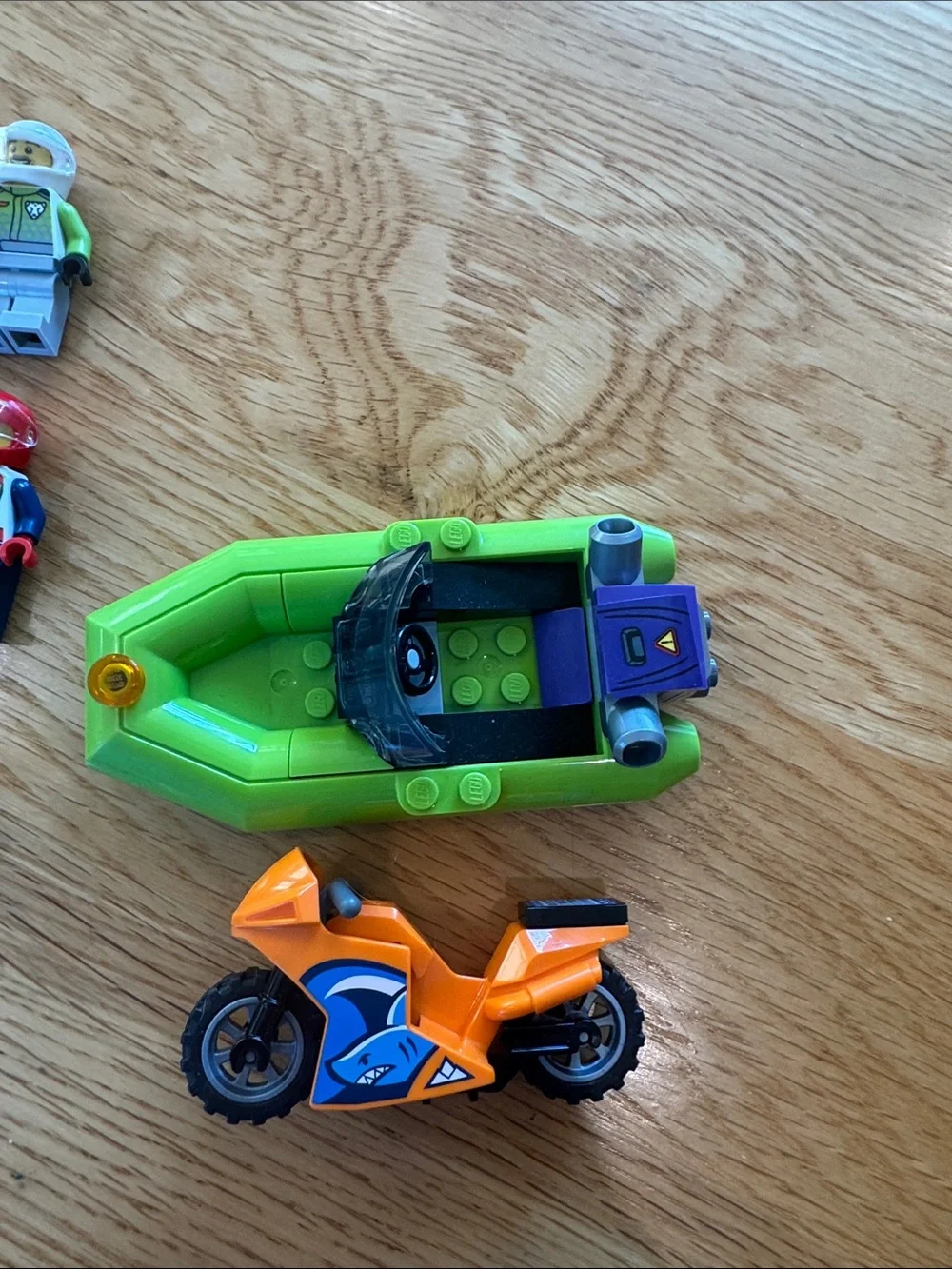 Geniune LEGO Minifigures lot of 15  plus Motorcycle, Boat accessories